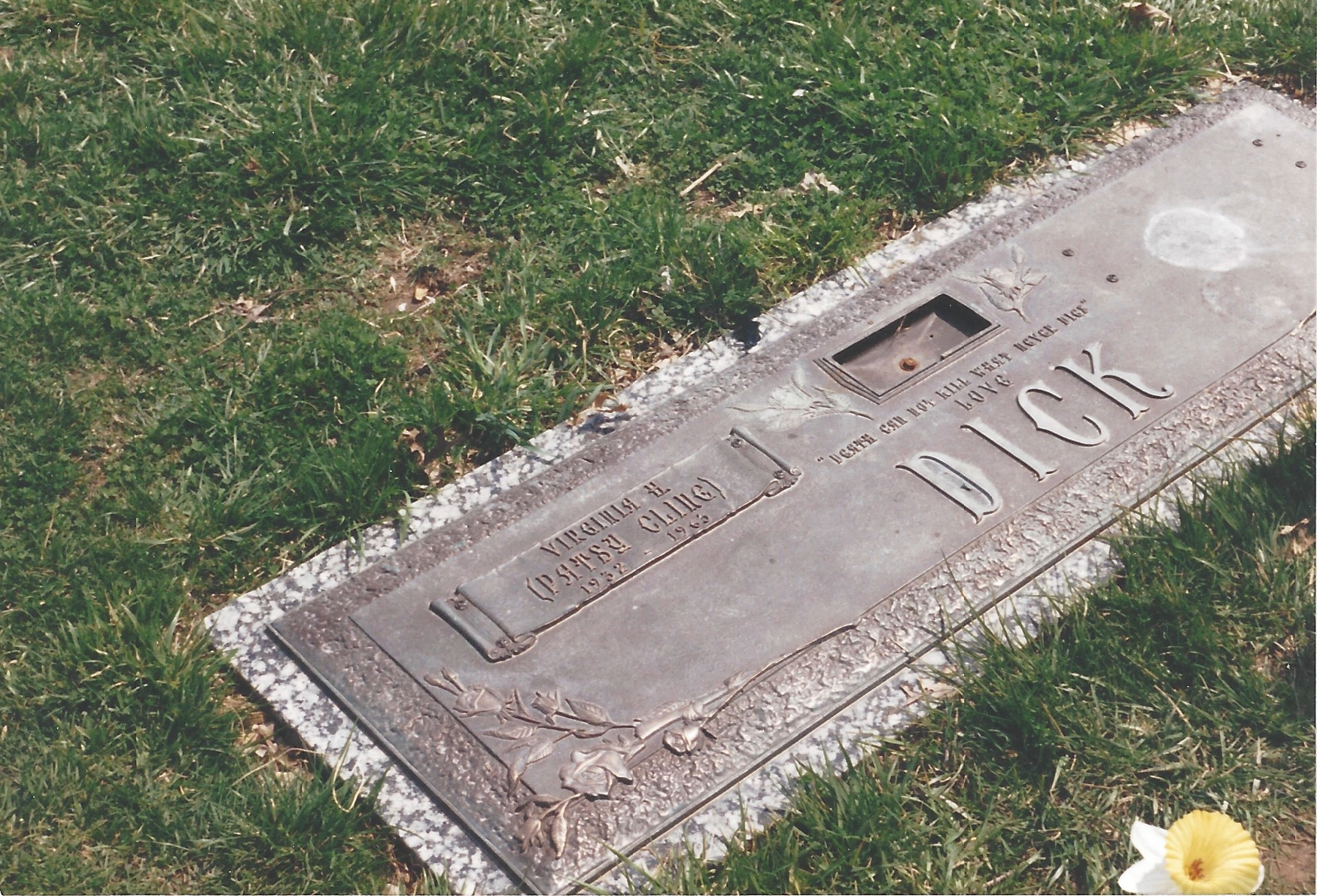 Patsy Cline Tombstone